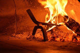 Wood on fire leaning on the GI METAL andiron inside a pizza oven GI.AC-AL - La Pizza Hub